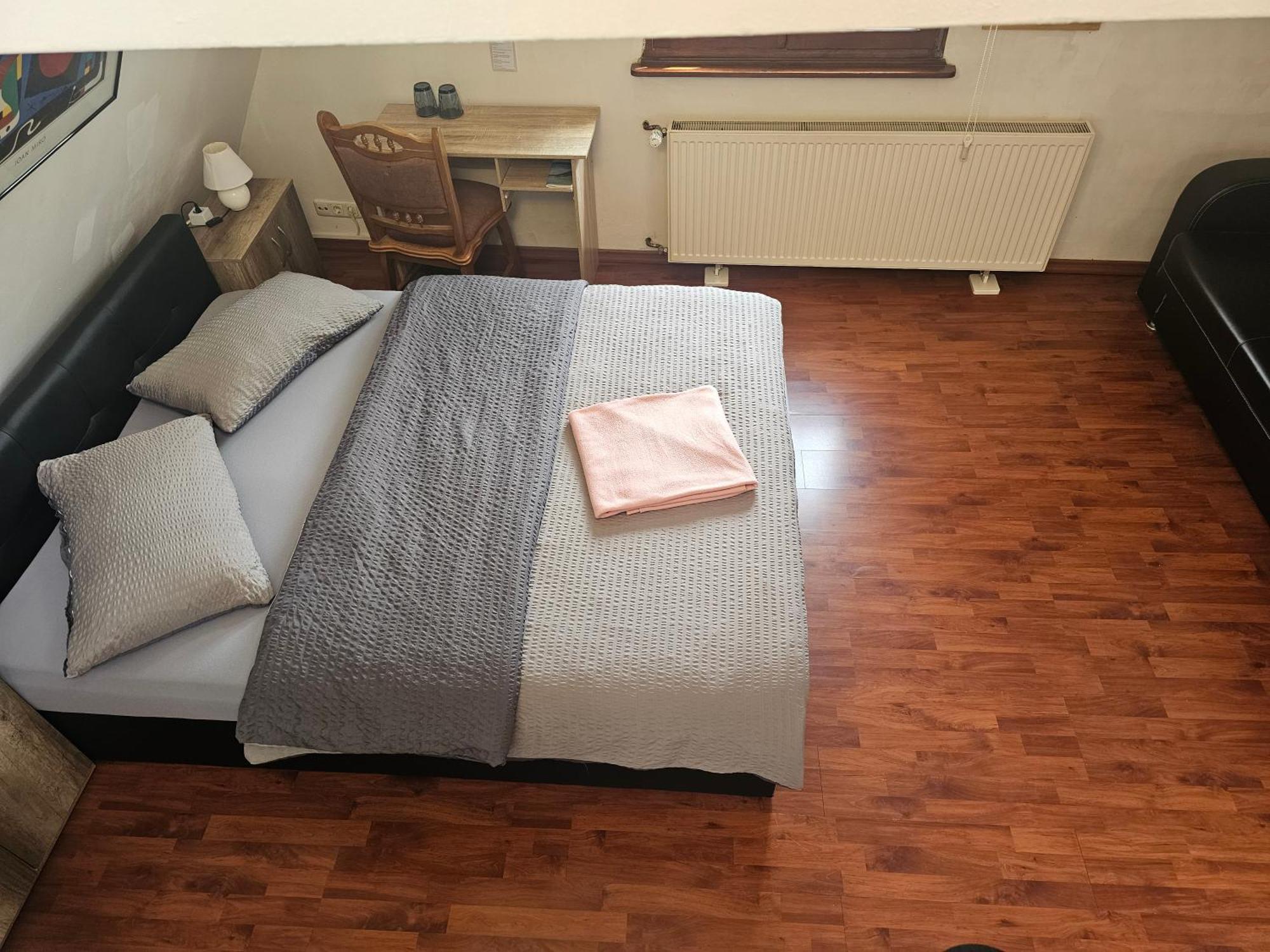 Haus Enteresan Aparthotel Кьолн Екстериор снимка